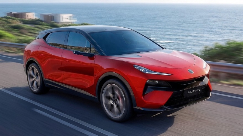 В Китае представлен plug-in гибридный кроссовер Lotus For Me с техникой от Zeekr