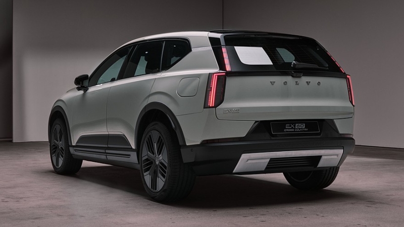 Volvo наращивает производство EX60 и не планирует выпускать кросс-купе на его базе