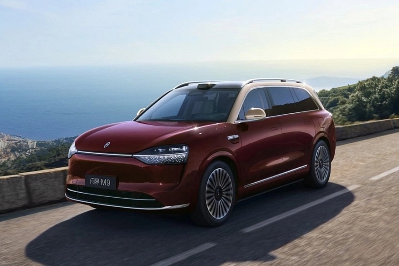 Анонсирован обновлённый флагманский кроссовер Aito M9: больше, мощнее и умнее