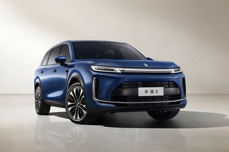 Большой кроссовер Baojun Huajing S от GM и SAIC: электроника Huawei и полный привод