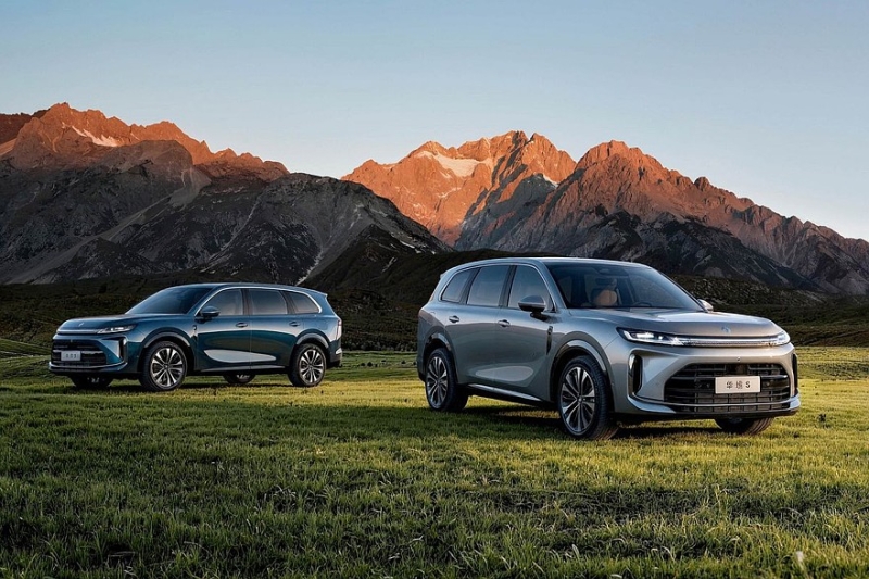 Большой кроссовер Baojun Huajing S от GM и SAIC: электроника Huawei и полный привод