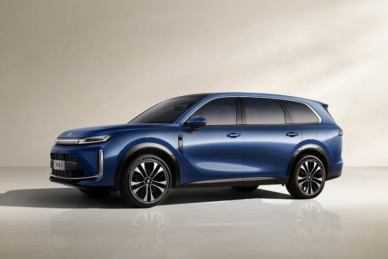 Большой кроссовер Baojun Huajing S от GM и SAIC: электроника Huawei и полный привод