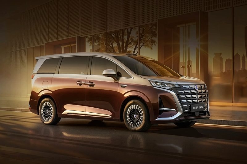 BYD отчиталась о выпуске 16-миллионного NEV-автомобиля на фоне обвала продаж