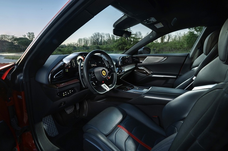 Ferrari Purosangue Handling Speciale: доработанное шасси и более яркий звук V12