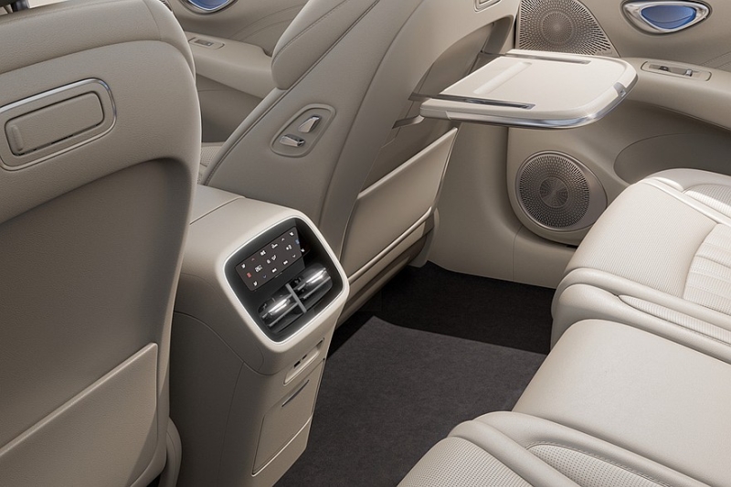 Флагманский седан BYD Seal 08 готовится к старту продаж