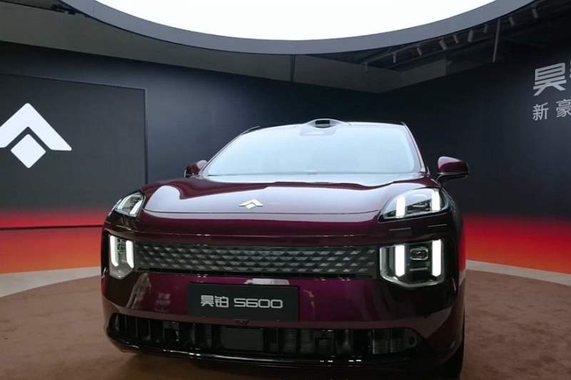 GAC анонсировал купеобразный кроссовер Hyptec S600: не такой уж он и новый