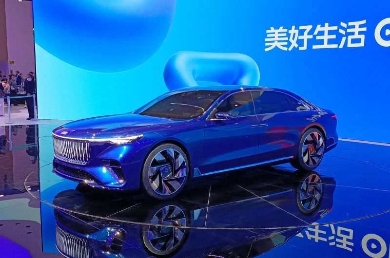 Geely показала концепт, демонстрирующий развитие дизайна люксового семейства Galaxy