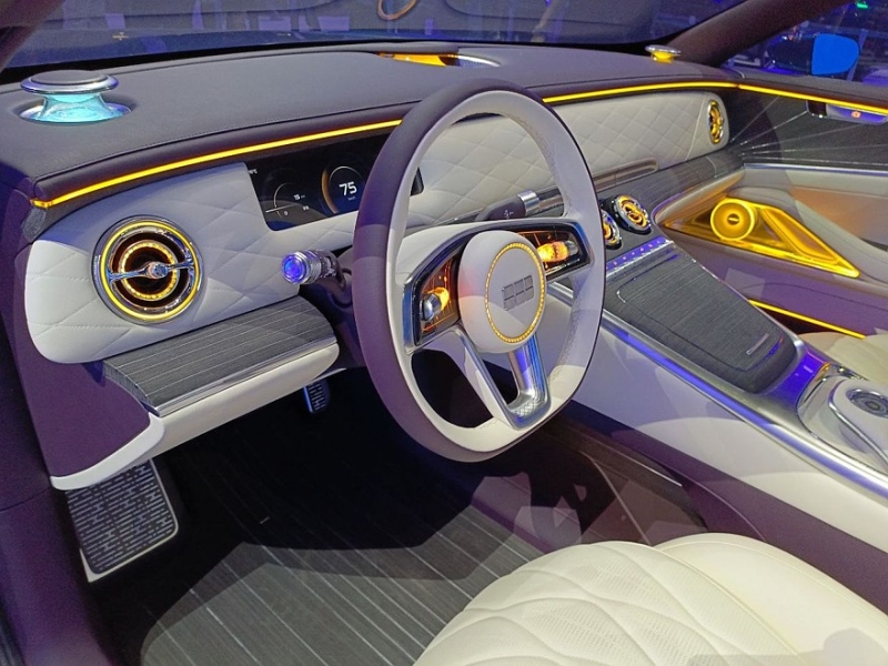 Geely показала концепт, демонстрирующий развитие дизайна люксового семейства Galaxy