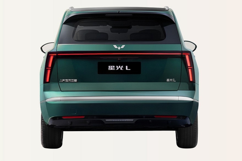 GM и SAIC готовят к премьере большой кроссовер Wuling Starlight L в новом стиле