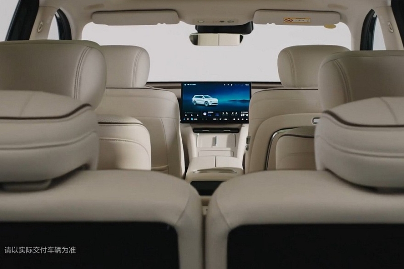 GM и SAIC готовят к премьере большой кроссовер Wuling Starlight L в новом стиле