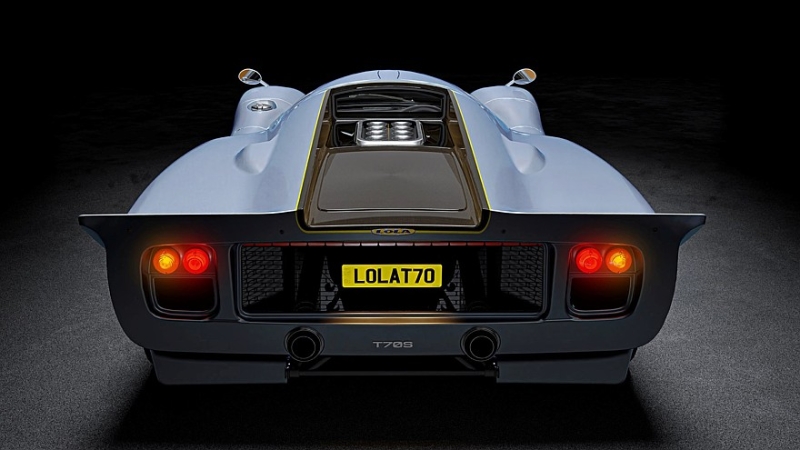 Гоночная легенда 1960-х Lola T70 возродилась в виде крутого заводского рестомода