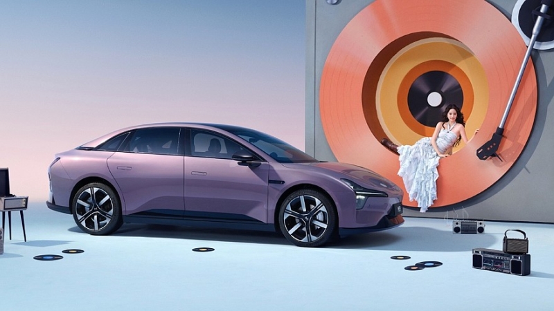 Хит за хитом: Xpeng готовит к премьере бюджетный, но не бедный кроссовер Mona L03