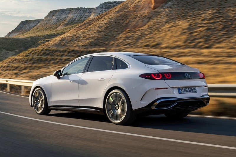 Как будто играет одна и та же пластинка: представлен Mercedes-Benz C-Class electric