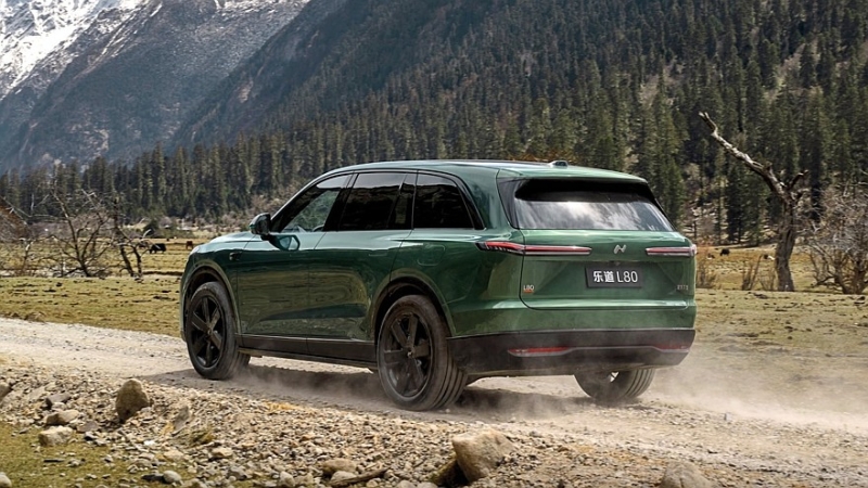 Кроссовер Onvo L80 с рекордным в классе багажником готовится к выходу на рынок