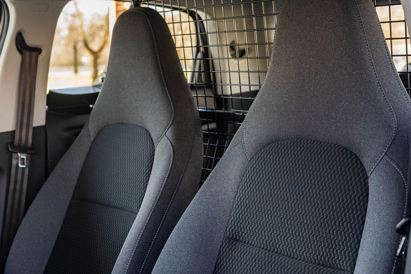 Маленький хэтчбек Leapmotor T03 превратили в фургон, цена известна