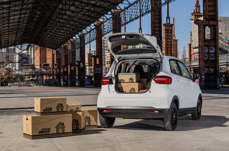 Маленький хэтчбек Leapmotor T03 превратили в фургон, цена известна