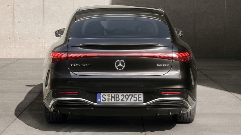 Mercedes-Benz EQS: второй рестайлинг, долгожданные 800 вольт и руль по проводам