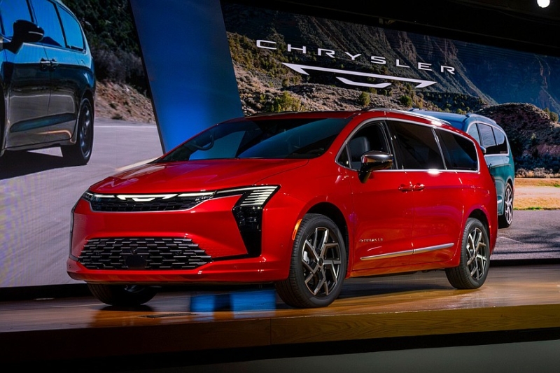 Обновлённый минивэн Chrysler Pacifica предложен с прежним мотором V6