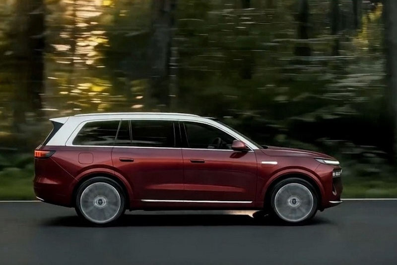 Первенец совместного бренда Dongfeng и Huawei &ndash; кроссовер Yijing X9, он же Epicland X9