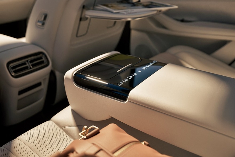 Представлен седан Geely Galaxy Starshine 7: недорого, богато, есть полный привод