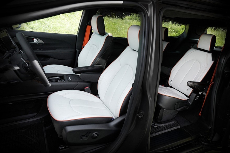 &laquo;Приключенческий&raquo; минивэн Chrysler Pacifica Grizzly Peak может пойти в серию