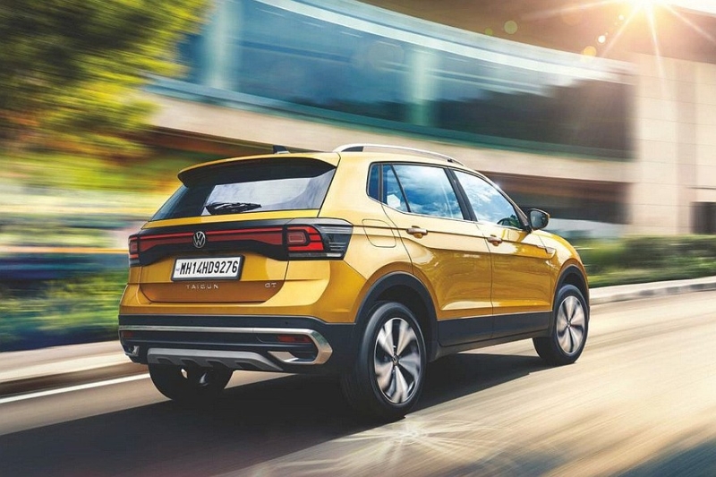 Рестайлинговый кроссовер Volkswagen Taigun: более солидный облик и новая коробка