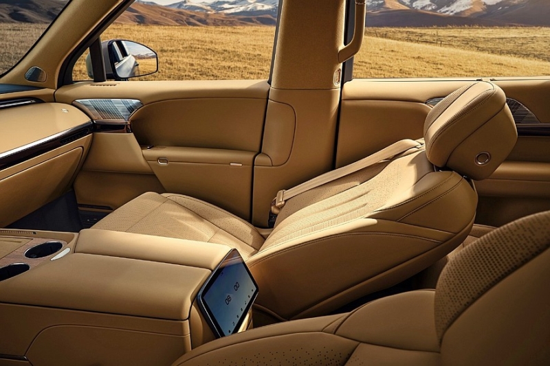 Рывок в премиум: флагманский кроссовер Xpeng GX выходит на рынок с &laquo;полным фаршем&raquo;