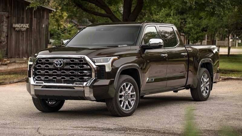 В Японии стартовали продажи Toyota Tundra и Highlander американского производства