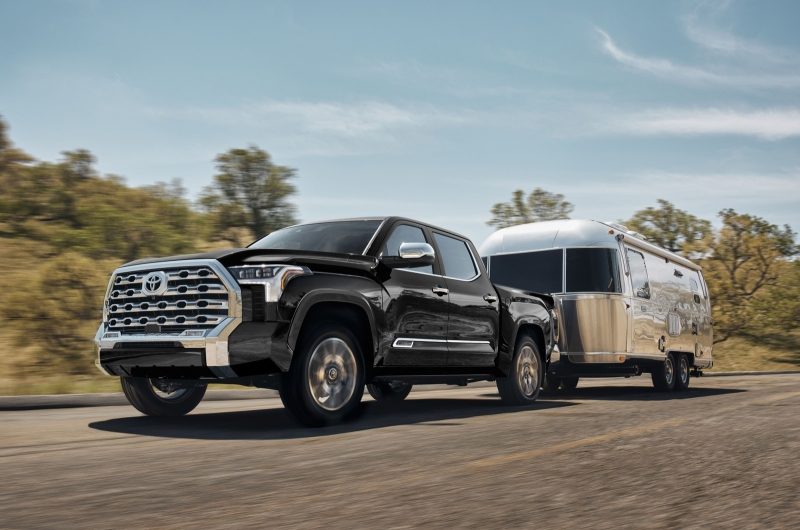 В Японии стартовали продажи Toyota Tundra и Highlander американского производства