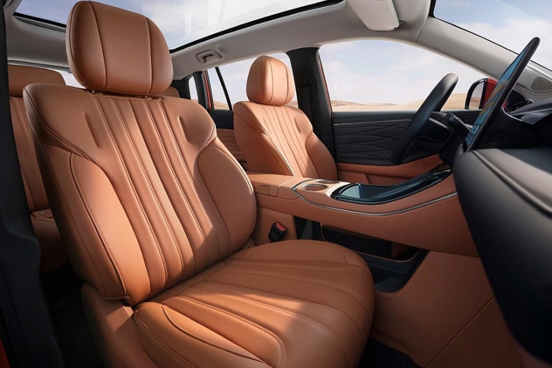 В России начались продажи нового кроссовера GAC Aion V