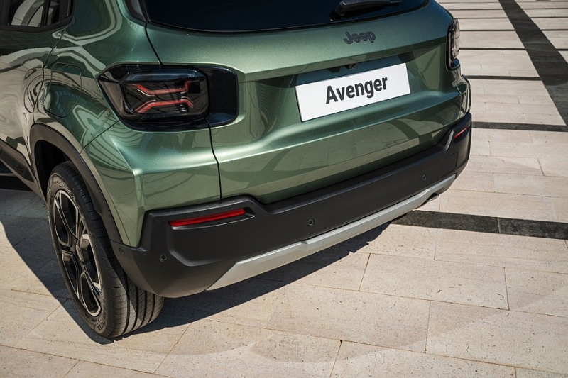 Кроссовер Jeep Avenger для Европы: рестайлинг и новая спецверсия