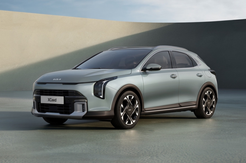Паркетник Kia XCeed продолжит карьеру с новым стилем: официальные фото