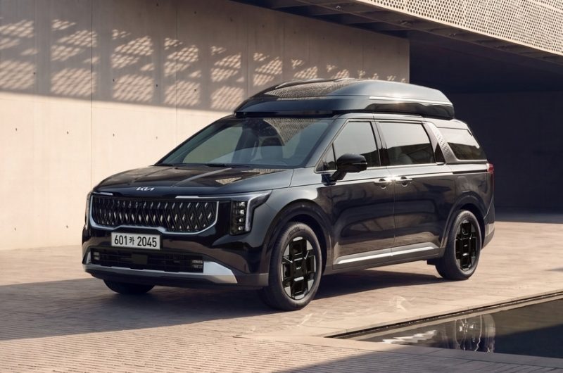 Минивэн Kia Carnival с высокой крышей: теперь версии попроще