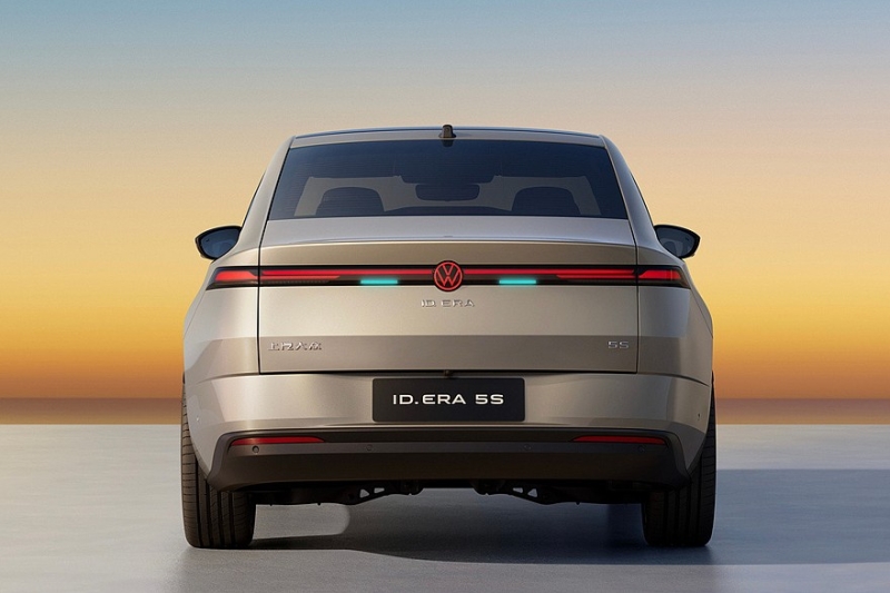 Новейший седан Volkswagen ID.Era 5S: рассекречен интерьер