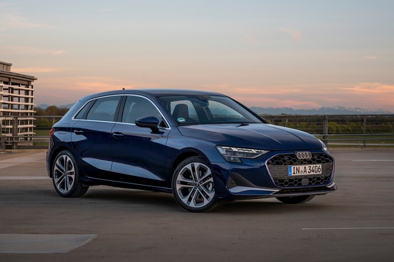 Семейство Audi A3 ещё раз обновили: табло и кое-что ещё
