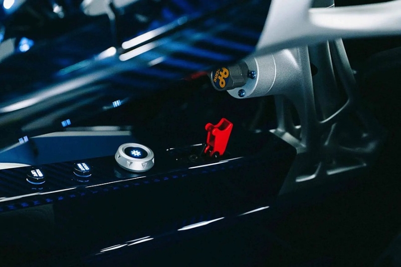 Apollo Evo Caribbean Dragon: «колючая» внешность, атмосферный V12 и огромная цена