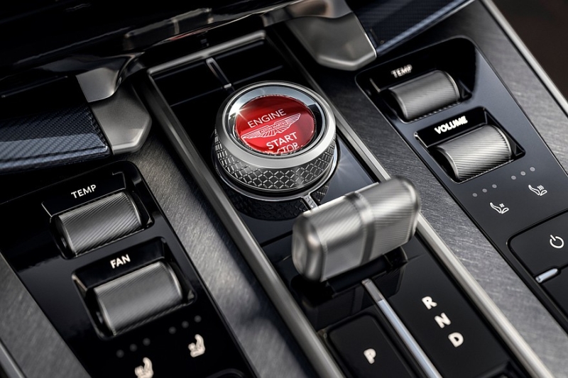 Aston Martin Vanquish отмечает юбилей в четверть века спецверсией