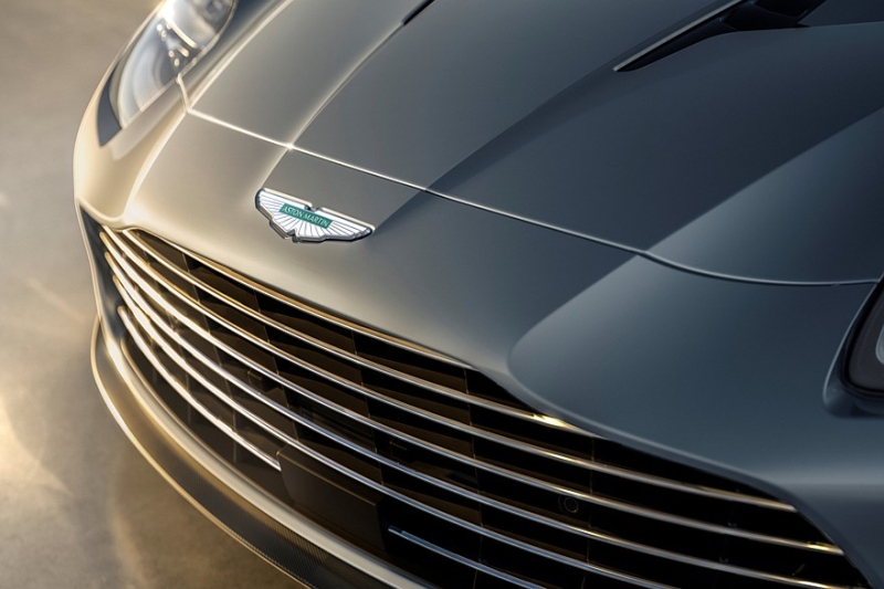 Aston Martin Vanquish отмечает юбилей в четверть века спецверсией