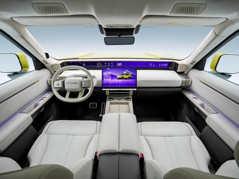 Большой кроссовер Freelander 8 от Land Rover и Chery: салон и подробности