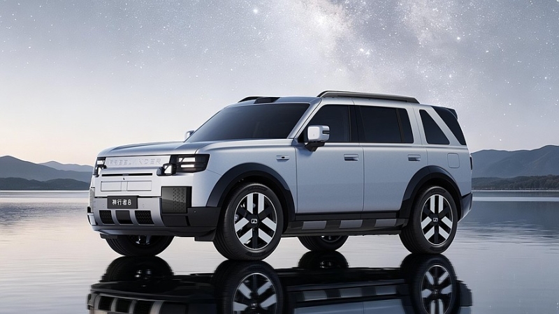 Большой кроссовер Freelander 8 от Land Rover и Chery: салон и подробности