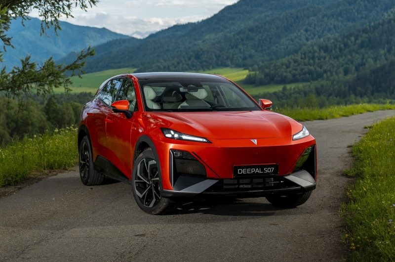 Changan объявил о старте продаж Deepal S07 на российском рынке, цена известна