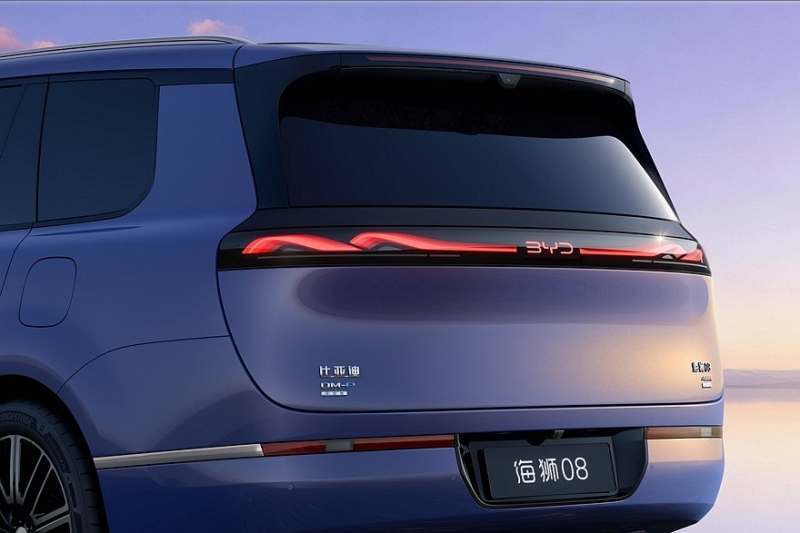 Флагман за флагманом: на подходе большой кроссовер BYD Sealion 08
