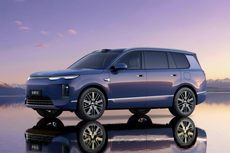 Флагман за флагманом: на подходе большой кроссовер BYD Sealion 08