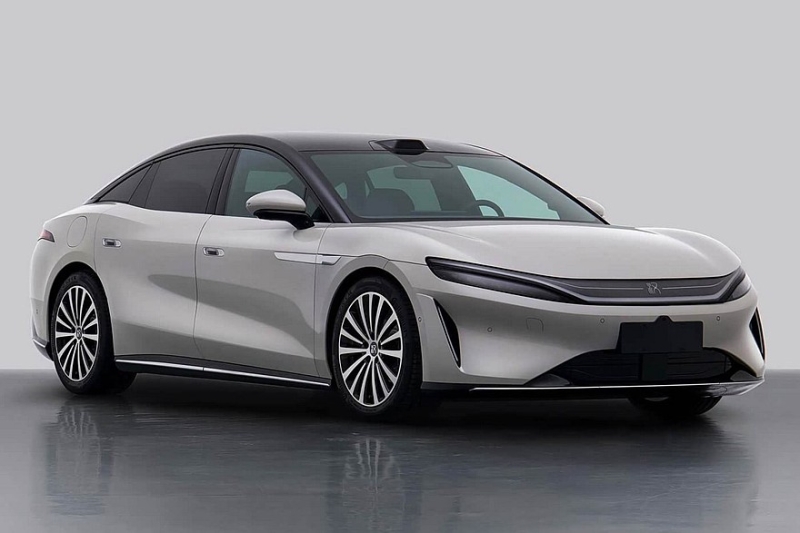 Флагманский седан BYD Dahan показали без камуфляжа