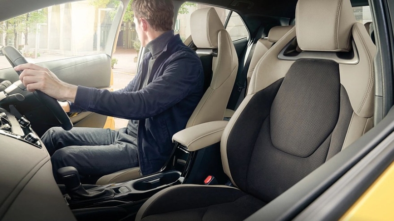Хэтчбек Toyota Corolla Sport получил обновки и юбилейную спецверсию