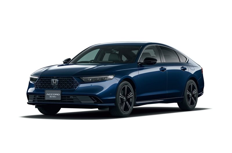 Honda освежила седан Accord в Японии, прайс-лист раскрыт