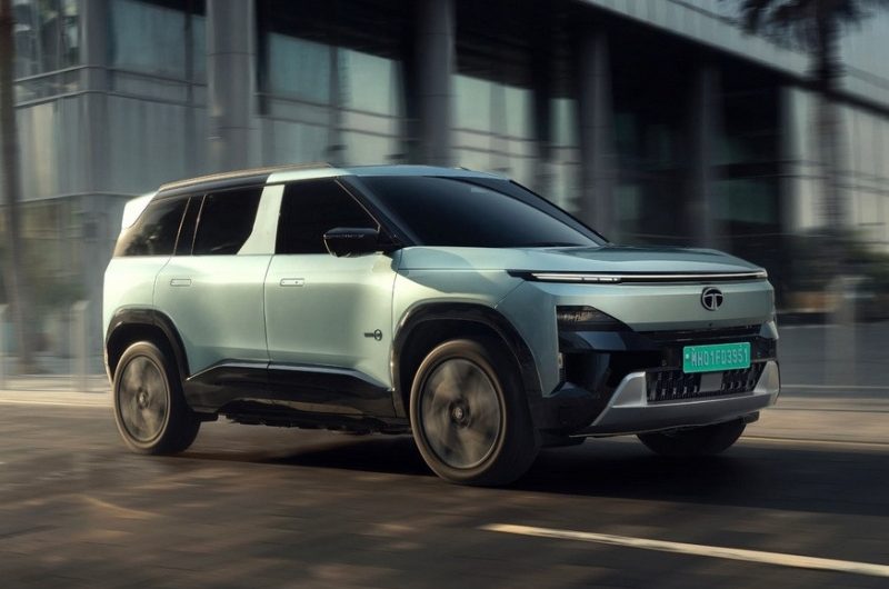 Кроссовер Tata Sierra получил новую начинку и полный привод