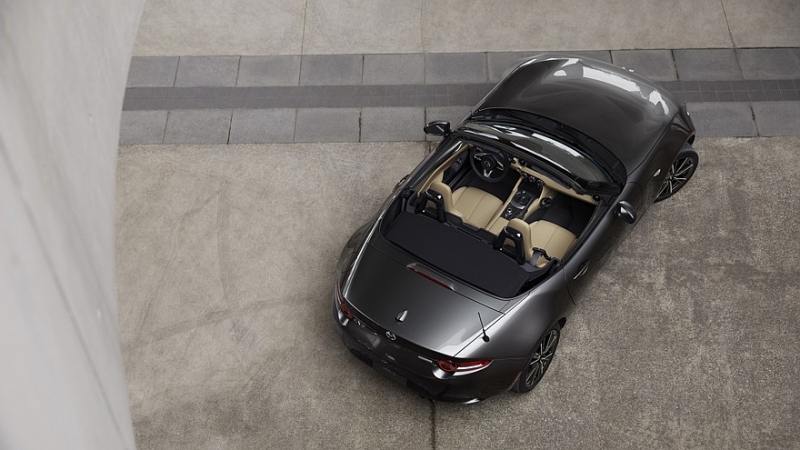 Mazda может перевести MX-5 на электротягу, хотя вариант с ДВС останется