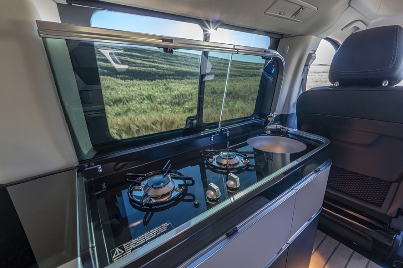 Mercedes-Benz готовит к скорому старту продаж обновлённый кемпер Marco Polo