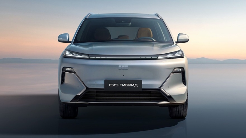 На российский рынок готовится выйти кроссовер Geely EX5 с новой техникой